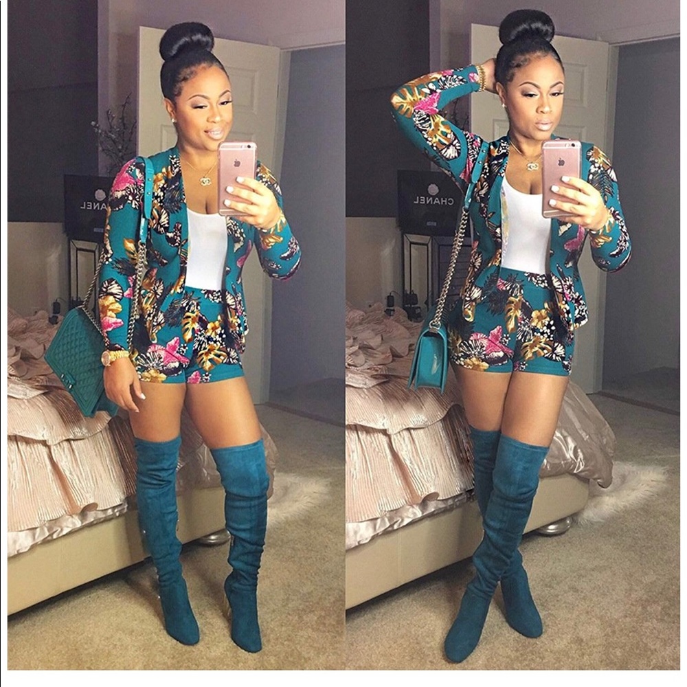 This super cute blue 2pc floral set!!!